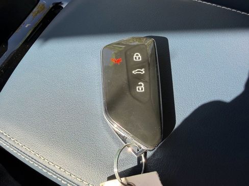 New 2025 Volkswagen ID.4 Pro S image 35