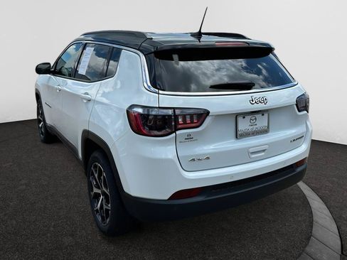 Used 2025 Jeep Compass Limited AWD/4WD image 3