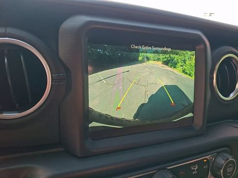 Used 2021 Jeep Wrangler Unlimited Rubicon 4xe w/ Cold Weather Group AWD/4WD image 18