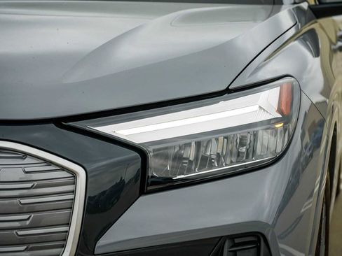 Used 2023 Audi Q4 e-tron Premium w/ Convenience Package image 7