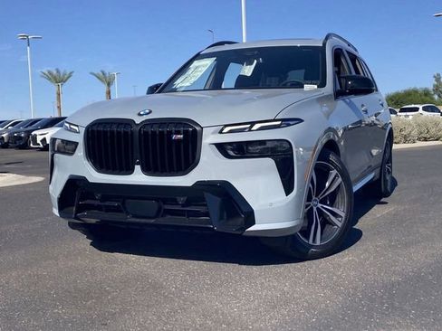 Used 2025 BMW X7 M60i image 3