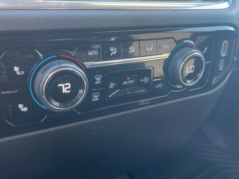Used 2025 Chevrolet Silverado 1500 LT RWD image 21