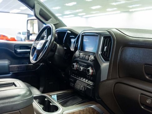 Used 2020 GMC Sierra 2500 Denali w/ Denali Ultimate Package image 17