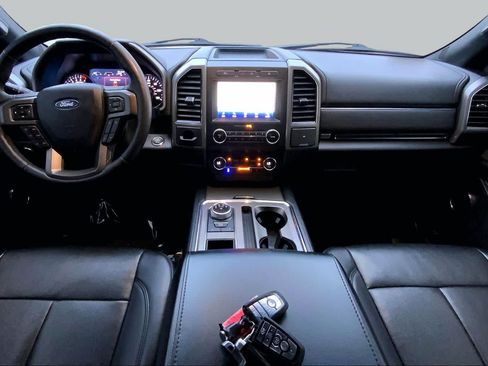 Used 2020 Ford Expedition XLT w/ Equipment Group 202A RWD image 15