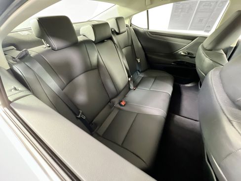 Used 2023 Lexus ES 350 w/ Premium Package image 27