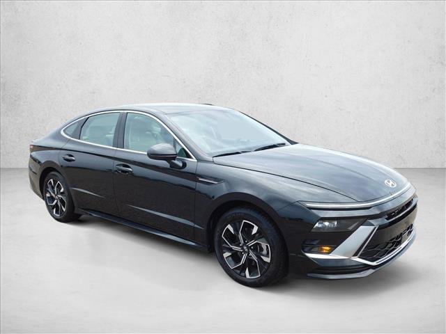 Used 2025 Hyundai Sonata SEL FWD image 3