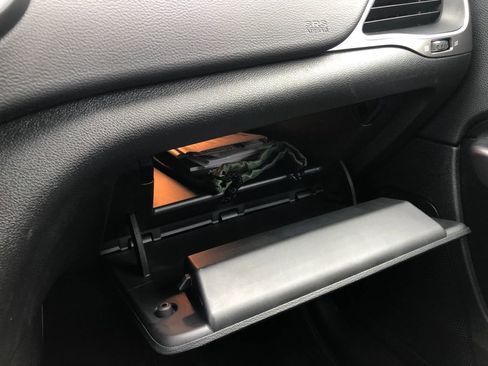 Certified 2022 Jeep Cherokee Latitude Lux image 32