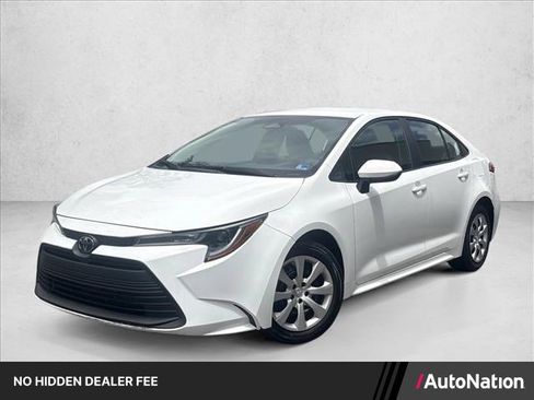 Used 2024 Toyota Corolla LE FWD image 1