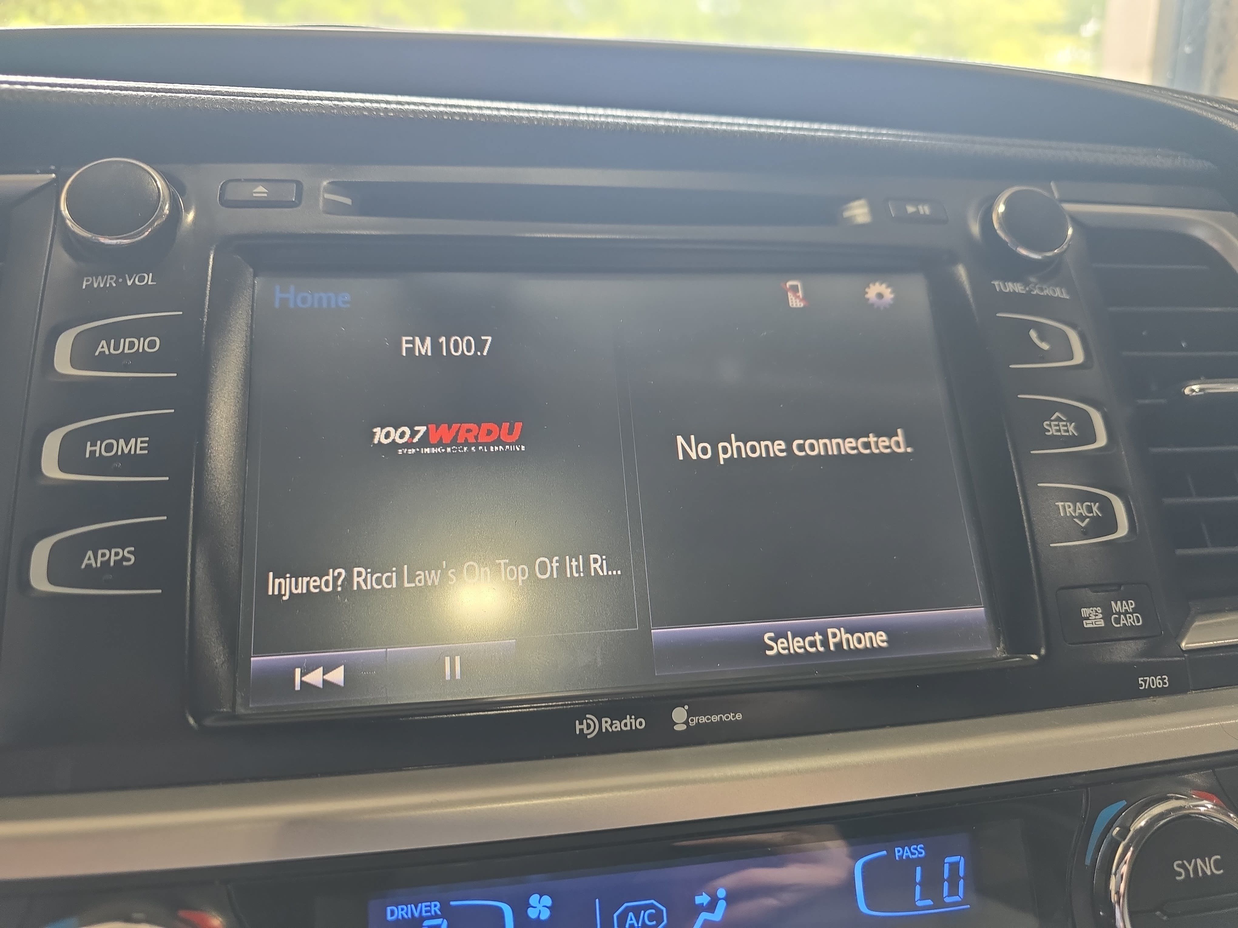 Used 2015 Toyota Highlander XLE FWD image 21