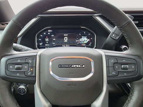 Used 2024 GMC Sierra 2500 Denali w/ Denali Reserve Package image 16