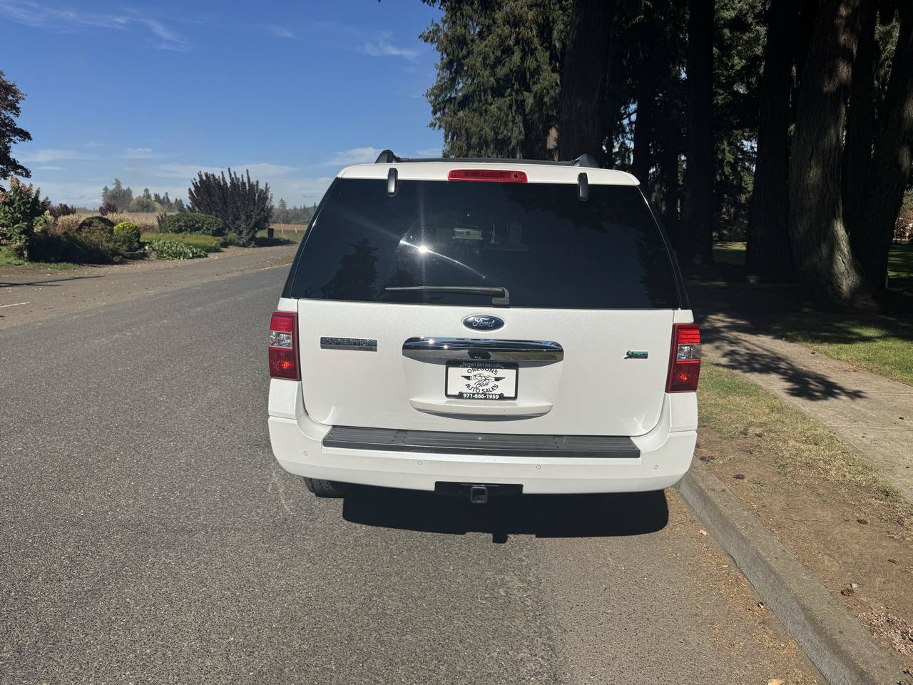 Used 2013 Ford Expedition Limited AWD/4WD image 4