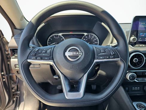 Used 2024 Nissan Sentra SV FWD image 18