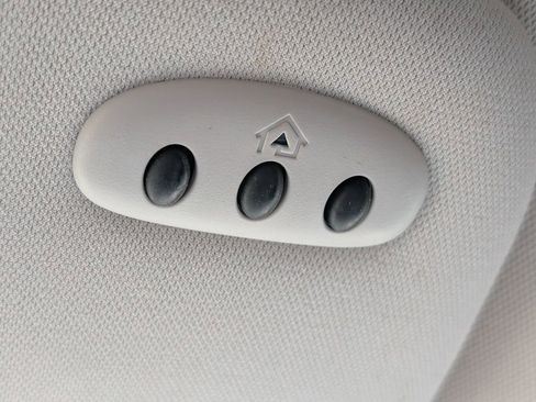 Used 2020 Ford Edge Titanium image 34