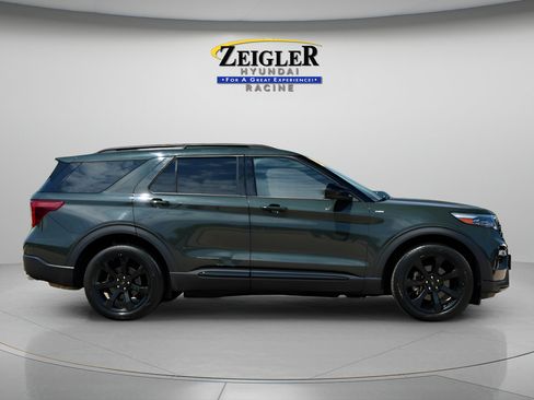 Used 2023 Ford Explorer ST-Line w/ Class IV Trailer Tow Package AWD/4WD image 8