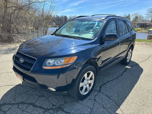 Used 2009 Hyundai Santa Fe SE image 2