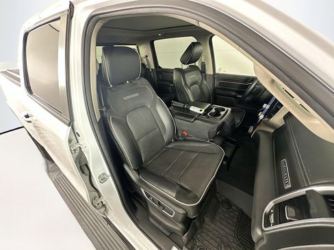 Used 2022 RAM 1500 Laramie AWD/4WD image 32