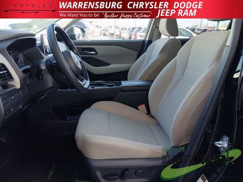 Used 2023 Nissan Rogue SV image 13