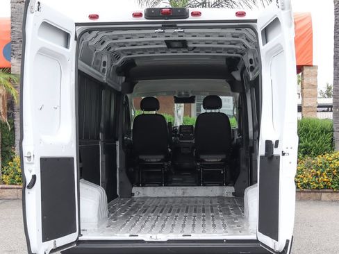 Used 2025 RAM ProMaster 2500 w/ Convenience Group FWD image 8