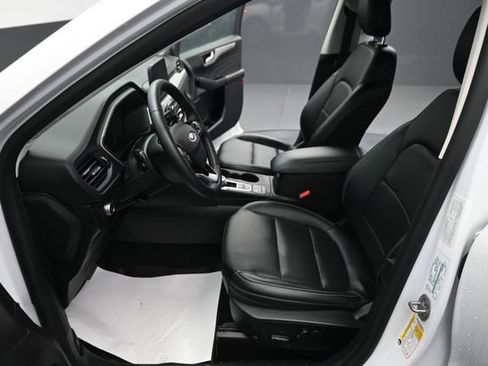 Used 2022 Ford Escape SEL w/ Equipment Group 302A AWD/4WD image 13