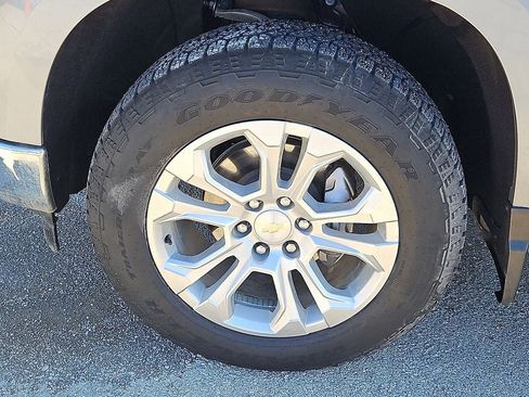 Used 2024 Chevrolet Silverado 1500 LTZ w/ Technology Package image 13