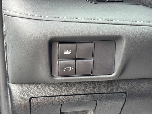 Used 2021 Toyota Highlander LE AWD/4WD image 18