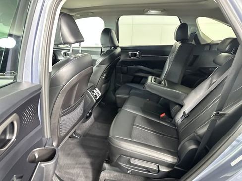 Used 2023 Kia Sorento S w/ Panoramic Sunroof Package image 25