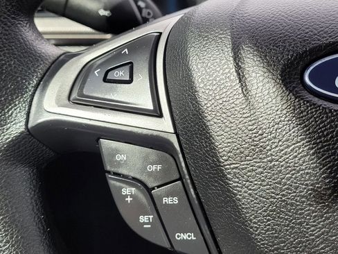 Used 2018 Ford Fusion SE image 29