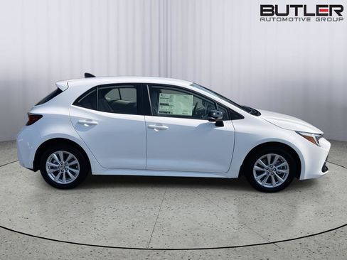 New 2026 Toyota Corolla SE FWD image 6