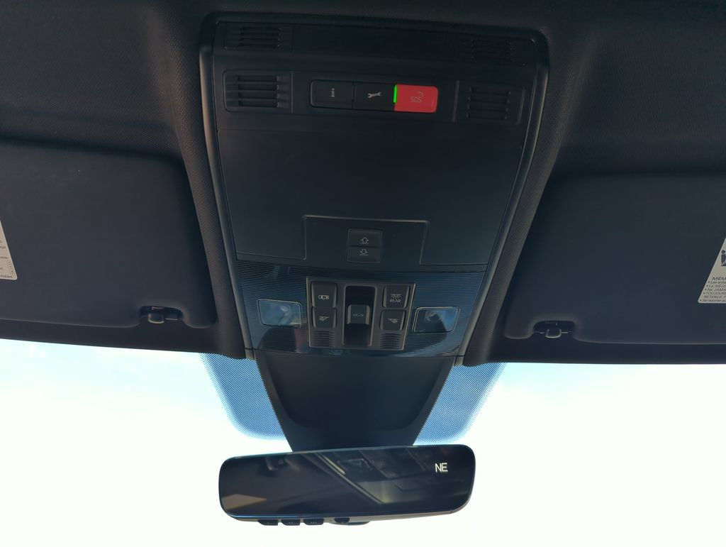 Used 2023 Volkswagen Tiguan SE R-Line FWD image 27