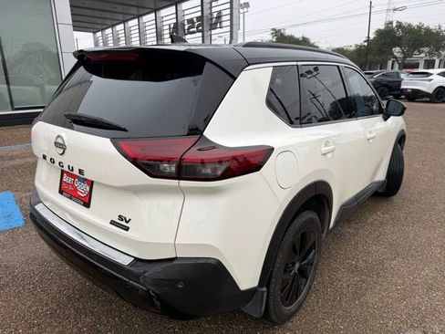 Certified 2023 Nissan Rogue SV w/ SV Premium Package FWD image 7