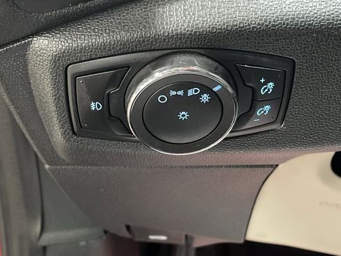 Used 2020 Ford EcoSport SE w/ SE Convenience Package image 21