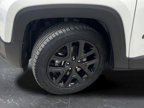 Used 2018 Jeep Renegade Altitude FWD image 32
