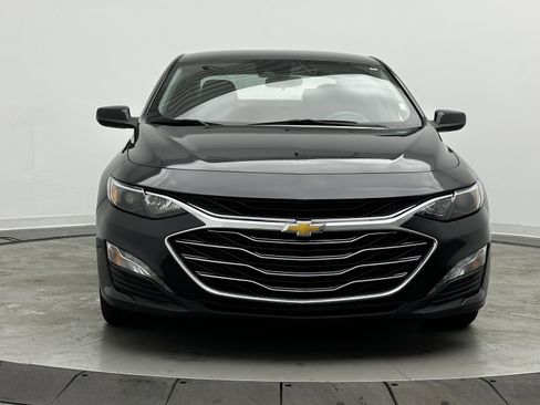 Used 2023 Chevrolet Malibu LT image 2