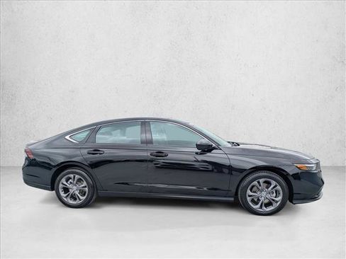 Used 2023 Honda Accord EX image 4
