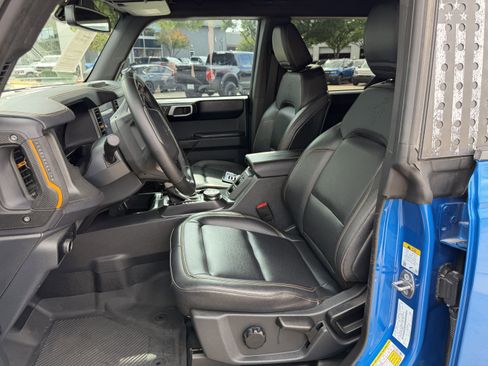 Certified 2024 Ford Bronco Badlands w/ Sasquatch Package AWD/4WD image 15
