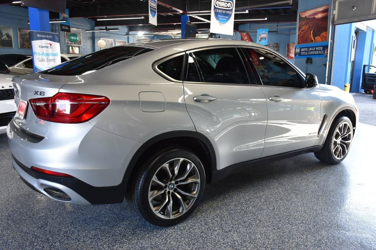 Used 2018 BMW X6 xDrive35i w/ Premium Package Essential AWD/4WD image 3