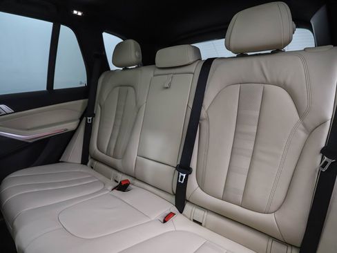 Used 2022 BMW X5 xDrive40i w/ Premium Package image 23
