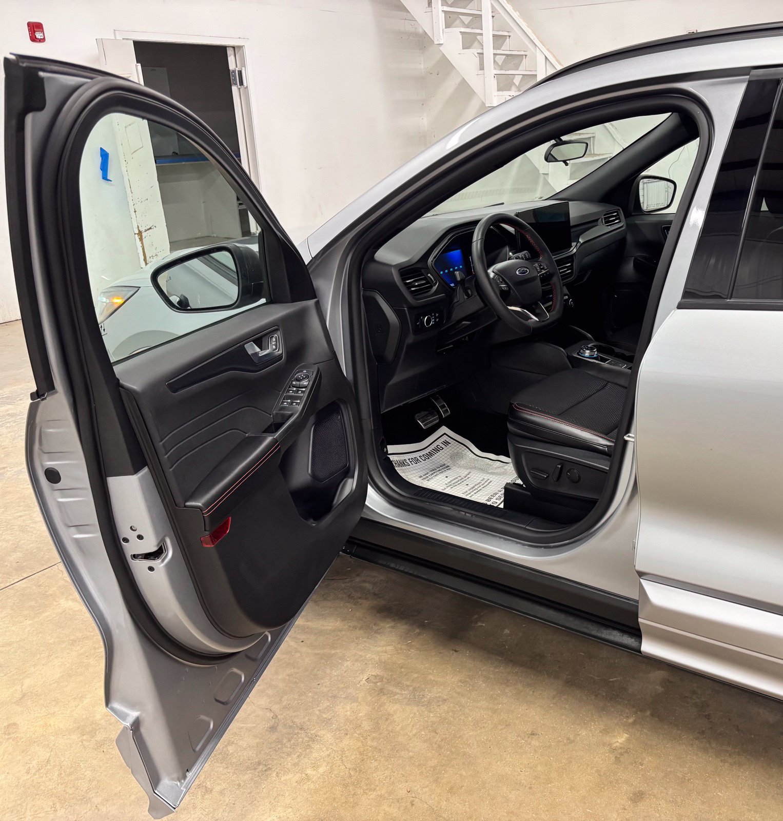 Used 2024 Ford Escape ST-Line w/ Tech Pack #1 FWD image 21