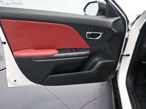 Certified 2025 Kia K4 GT-Line w/ GT-Line Premium Package FWD image 18