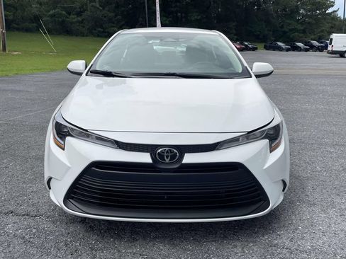 Used 2026 Toyota Corolla LE FWD image 6