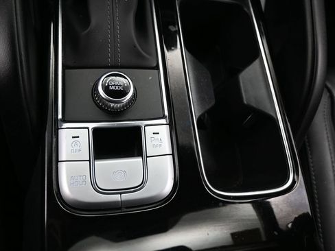 Used 2022 Kia Telluride LX FWD image 28