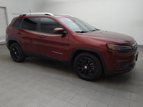 Used 2021 Jeep Cherokee Latitude FWD image 11