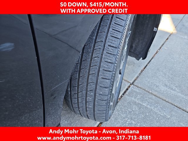 Used 2017 Toyota Sienna SE FWD image 36