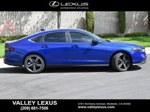 Used 2024 Honda Accord Sport image 3