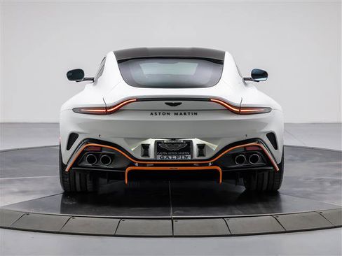 Used 2025 Aston Martin V8 Vantage Coupe image 7