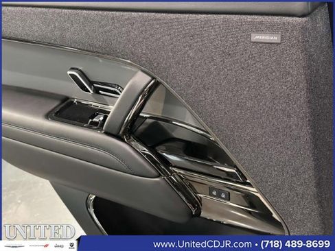 Used 2023 Land Rover Range Rover Sport SE Dynamic image 21