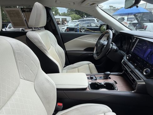 Used 2023 Lexus RX 350 FWD w/ Cold Area Package image 47