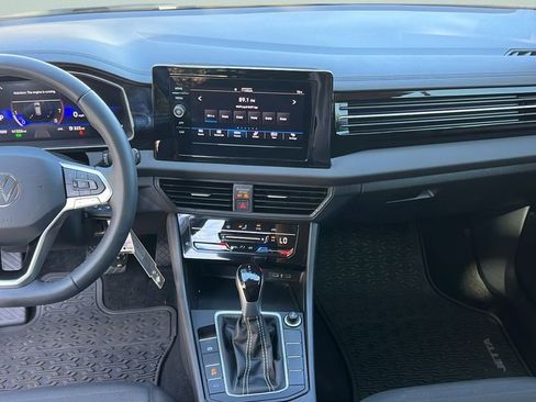 Certified 2025 Volkswagen Jetta S image 22