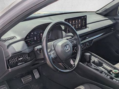 Used 2025 Honda Accord Sport image 10