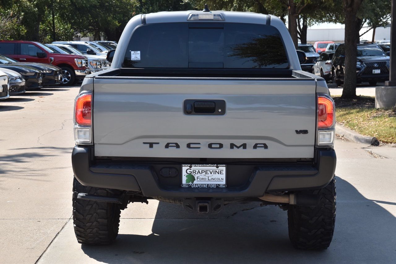 Used 2020 Toyota Tacoma TRD Off-Road AWD/4WD image 9